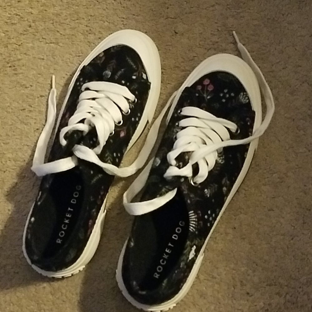 Rocket Dog Black Flowered Canvas Shoes